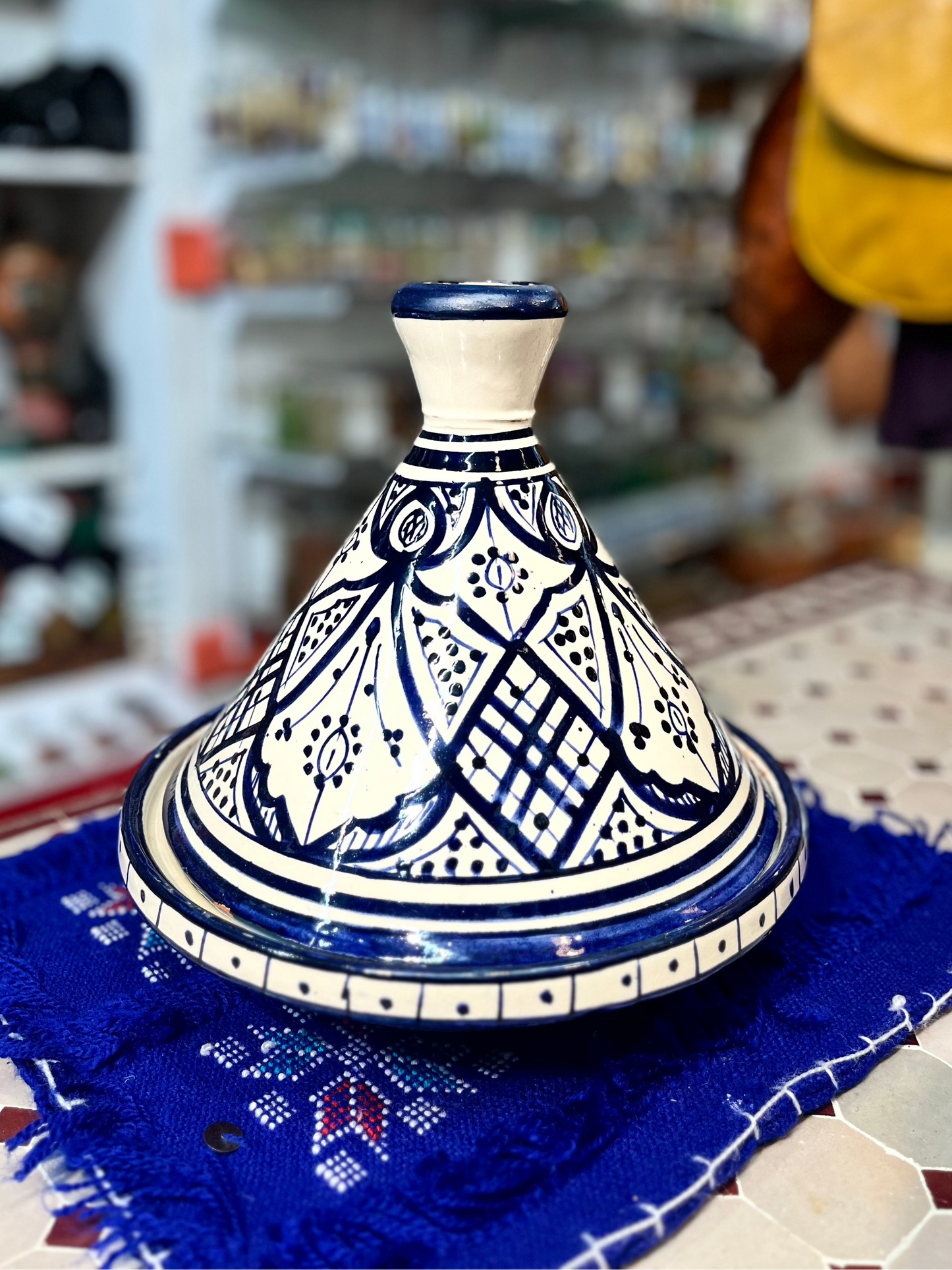 Medium Essence of Atlas Serving Tagine